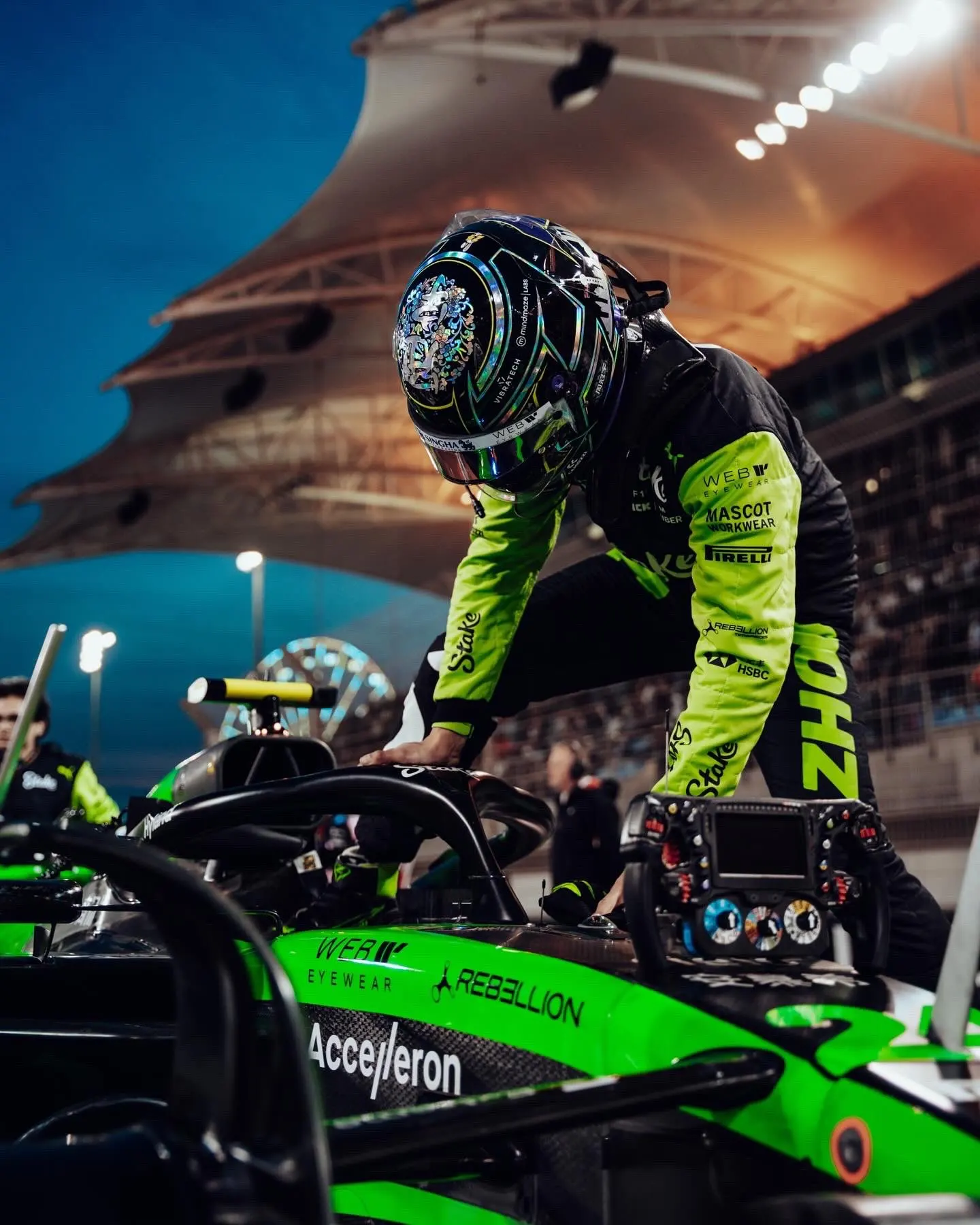 Mobile background image of the blog